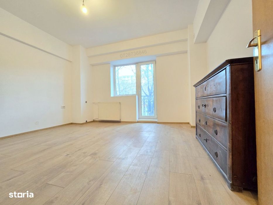Unirii - Fantani, Casa Poporului, etaj 1, decomandat