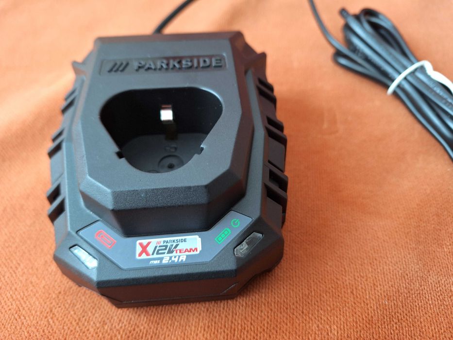 Incarcator rapid pentru baterii Parkside , model PLGK 12 A3