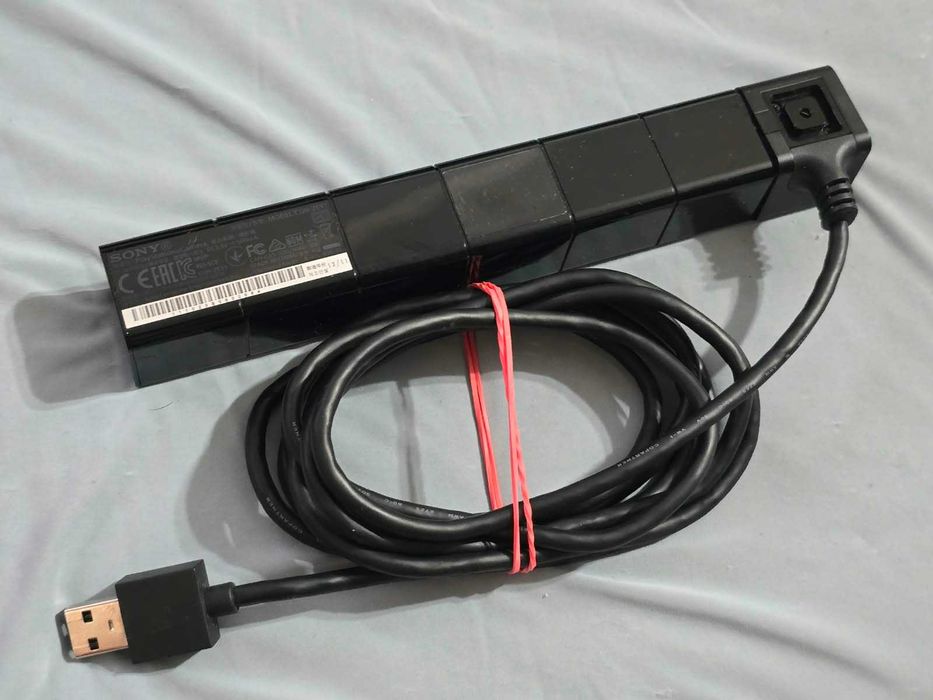 Camera PS4 Sony PlayStation 4 1280 x 800 pixeli la 60 fps (Model CUH-ZEY1)