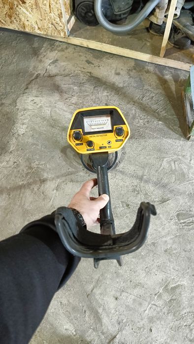 Продам металлоискатель