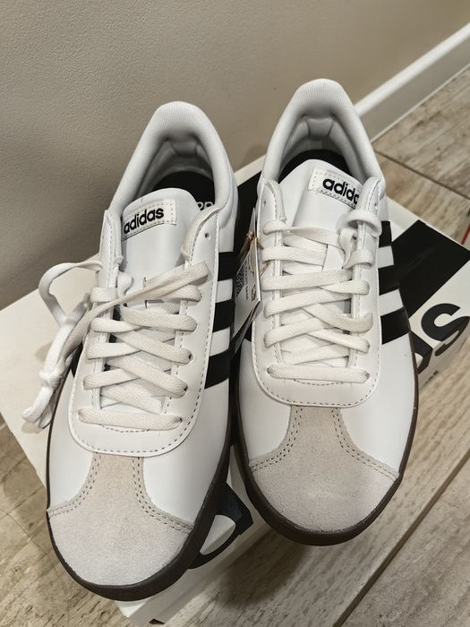 Маратонки Adidas два чифта, дамски