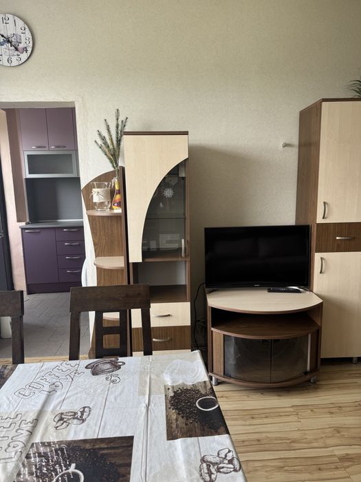 Дава се под наем Тристаен апартамент в Варна, Възраждане 1 - 76 кв.м за 433.5 € - Снимка #1