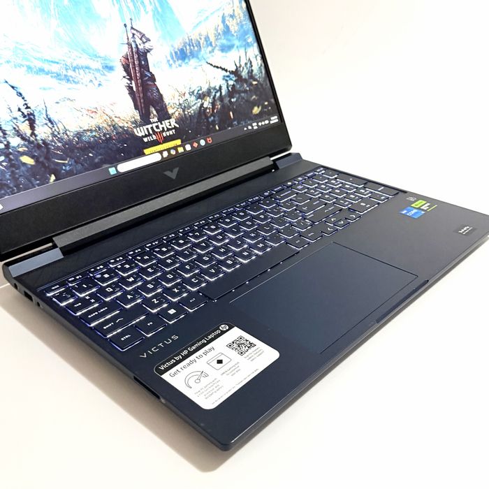 HP Victus/15,6” 144Hz/i5-13420H/RTX 3050 6GB/12GB/512GB
