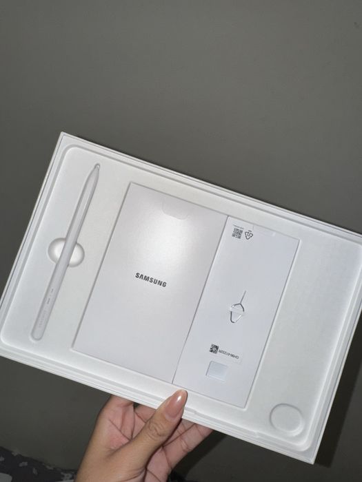 Планшет Galaxy Tab S9 FE 5G