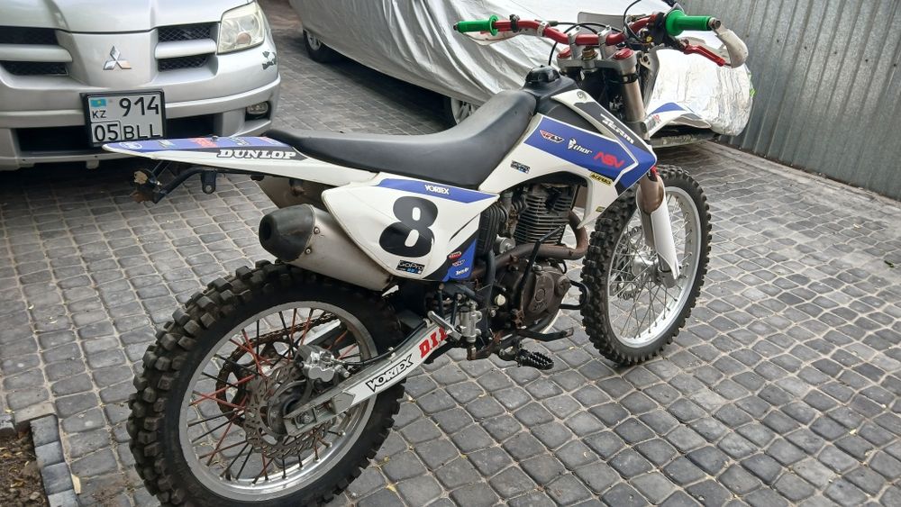 Продам мотоцикл 250 кубов