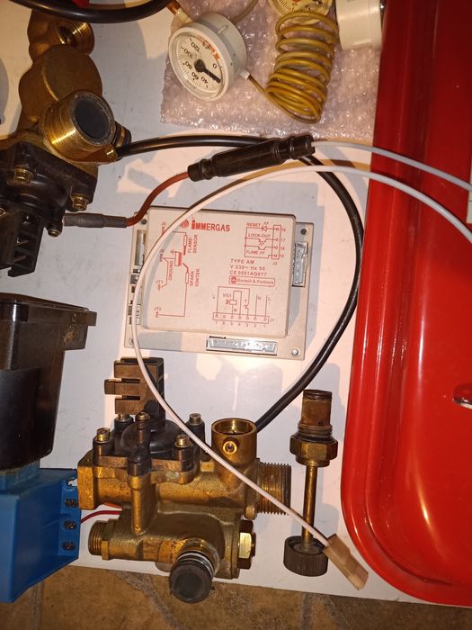 Immergas Zeus 27, superior Placa electronica Vas expansiune Corp pompa