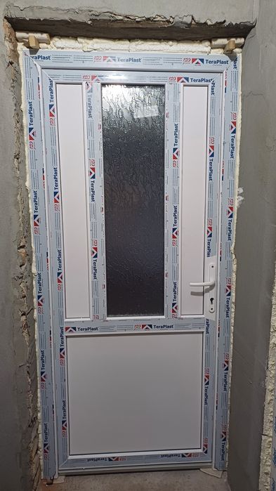 Montaj uși PVC,uși metalice,uși garaj