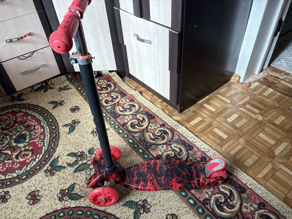 Продам детский самокат