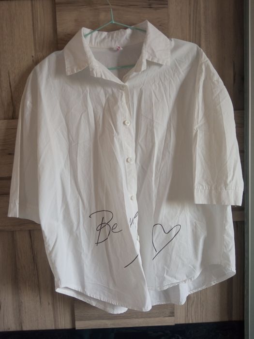 Rubashkalar sotiladi