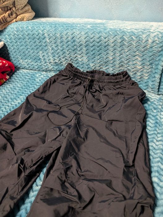 Pantaloni  din  fâș