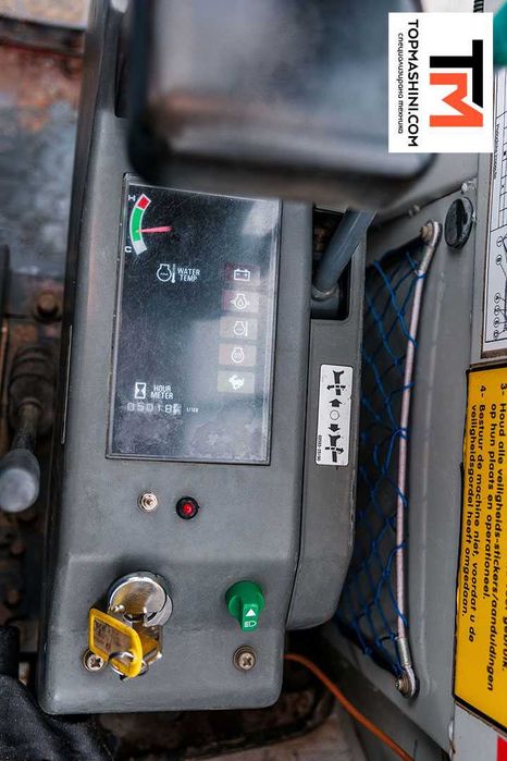 Мини багер Takeuchi TB016