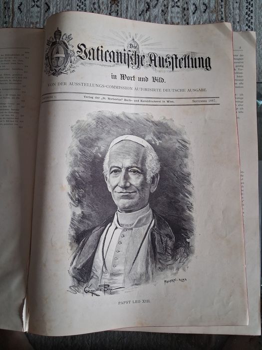 Carte veche si rară despre Vatican