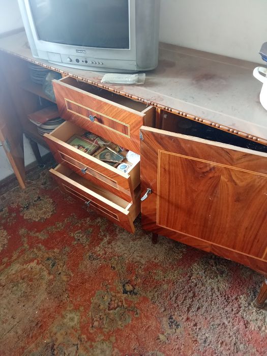 Vând mobila 500 lei