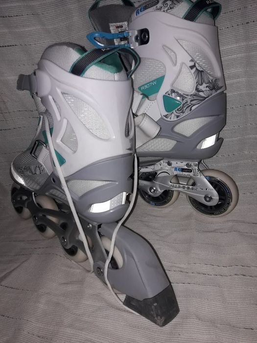 Роликовые коньки