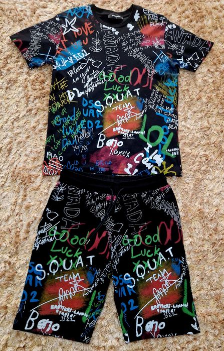 Compleu bărbați DSQUARED 2( pantalon scurt+tricou )*mărimea M/L*nou cu etichetă*bumbac