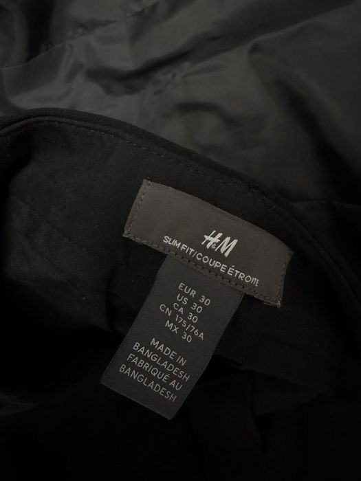 Vand costum negru barbat marimea EUR 30