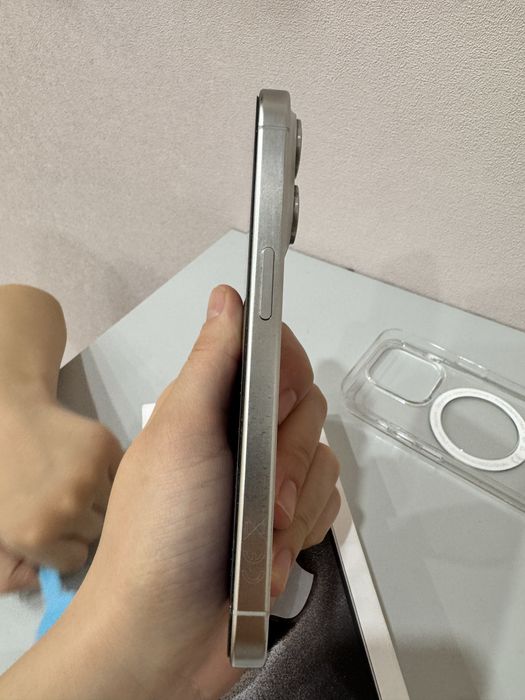 Продам айфон 15 про