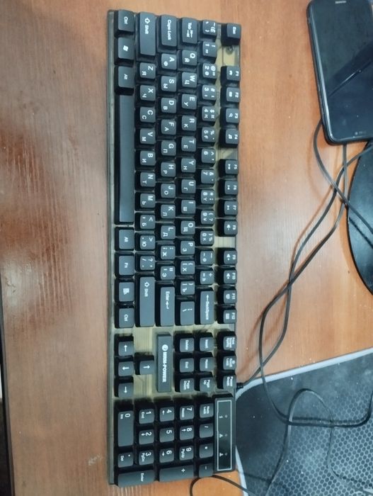 Продам клавиатуру и мышку