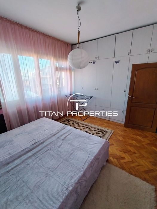 Дава се под наем Тристаен апартамент в Пловдив, Център - 104 кв.м за 600 € - Снимка #7