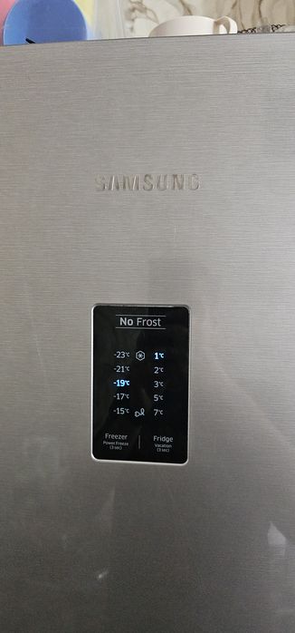 Продаётся холодильник samsung