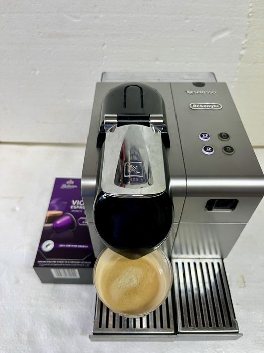 Aparat cafea Delonghi Nespresso