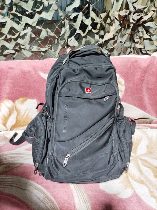 Продам черный рюкзак