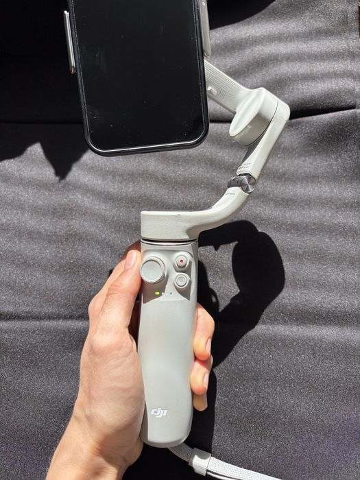 DJI OM5 стабилизатор за смартфон/ smartphone gimbal