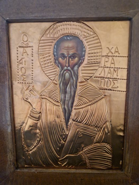 Уникална стара антикварна икона с меден обков