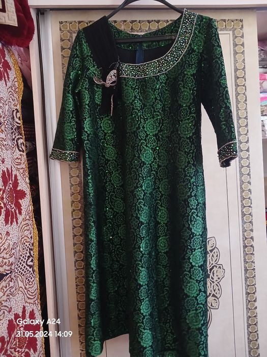 Vicherni Ko'ylaklar sotiladi