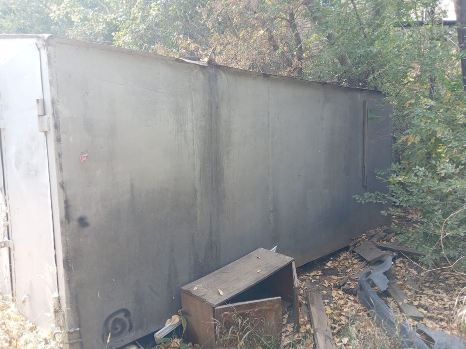 Гораж металический