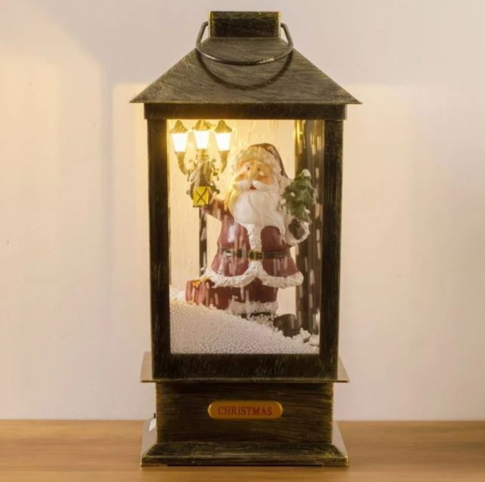 Коледен фенер с Дядо Коледа, със светлина и музика – 16.5×16.5×34 cm