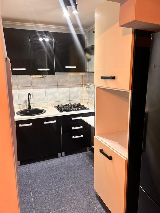 Închiriez apartament cu o camera