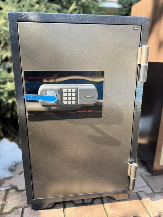Сейф diplomat (электронный)