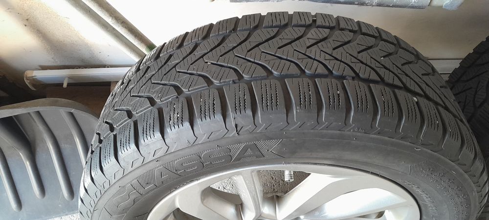Лети джанти с Зимни гуми за SUV Hyundai Kia