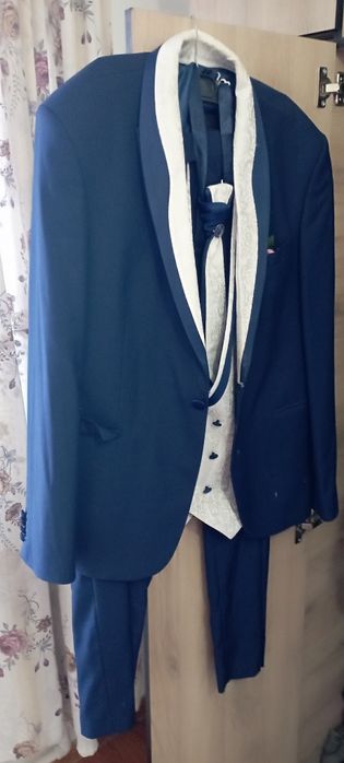 Costum mire marime l