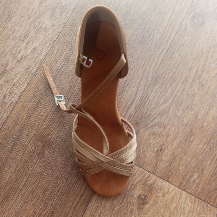 Туфли для бальных танцев