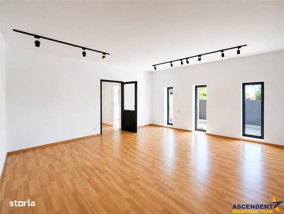 Spatiu versatil ultracentral, 125 mp, curte, parcare, clasa A, Brasov