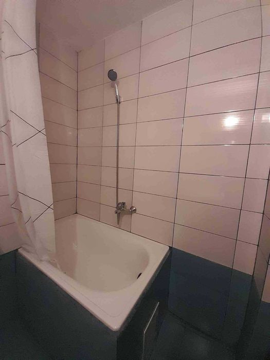 Garsoniera de închiriat VELENȚA