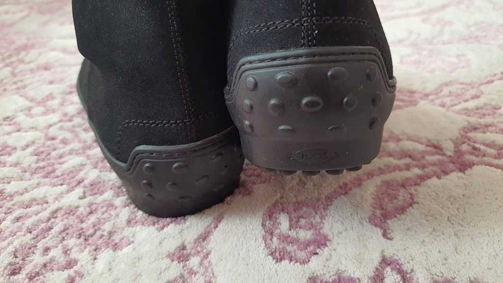 Ghete trendy full piele de la TOD'S marimea 40-40,5 , zero km