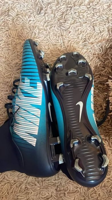 Vând ghete de fotbal nike jr mercurial superfly v df fg