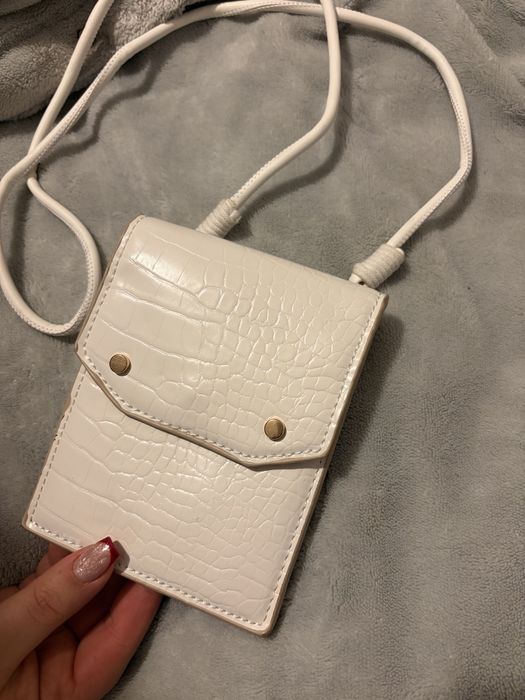 Бяла дамска чанта от Mango