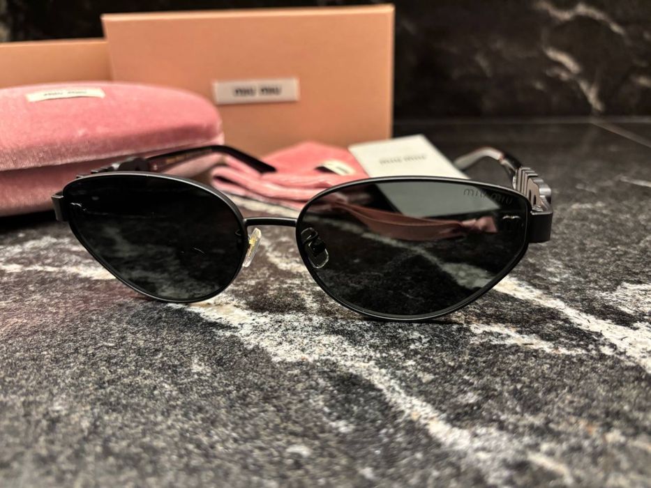 Miu miu слънчеви очила