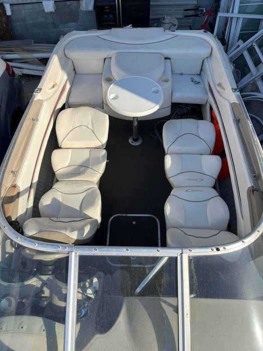 Лодка Bayliner 2052