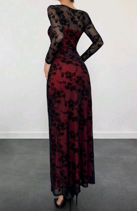 Готическа кадифена рокля