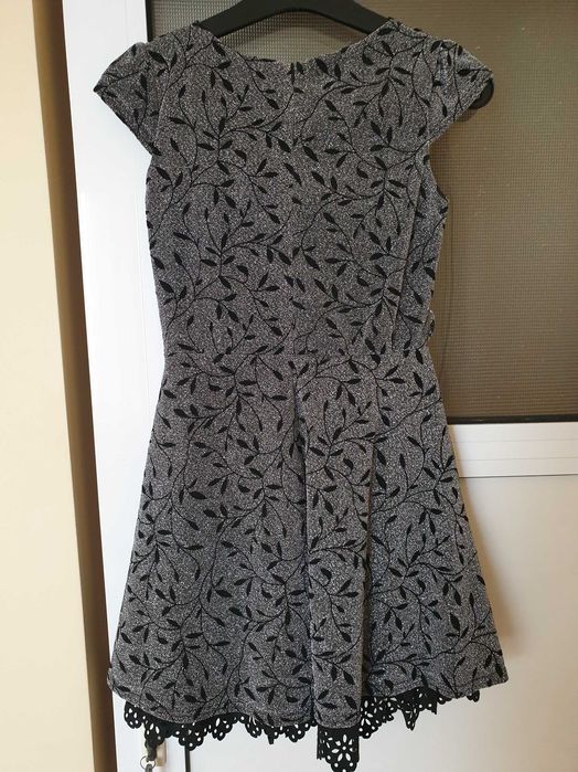 Детска официална рокля в черно и сребристо