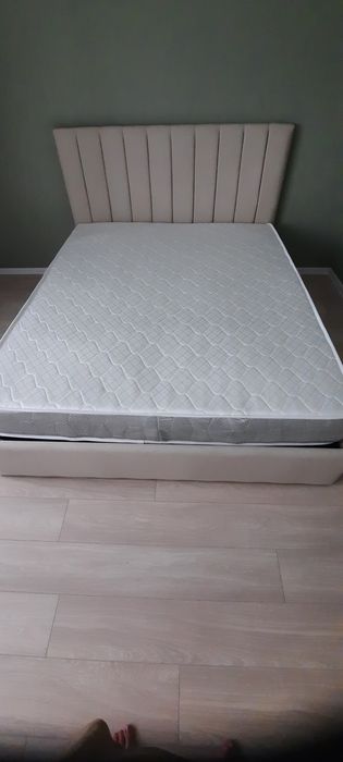 Матрас новый продам