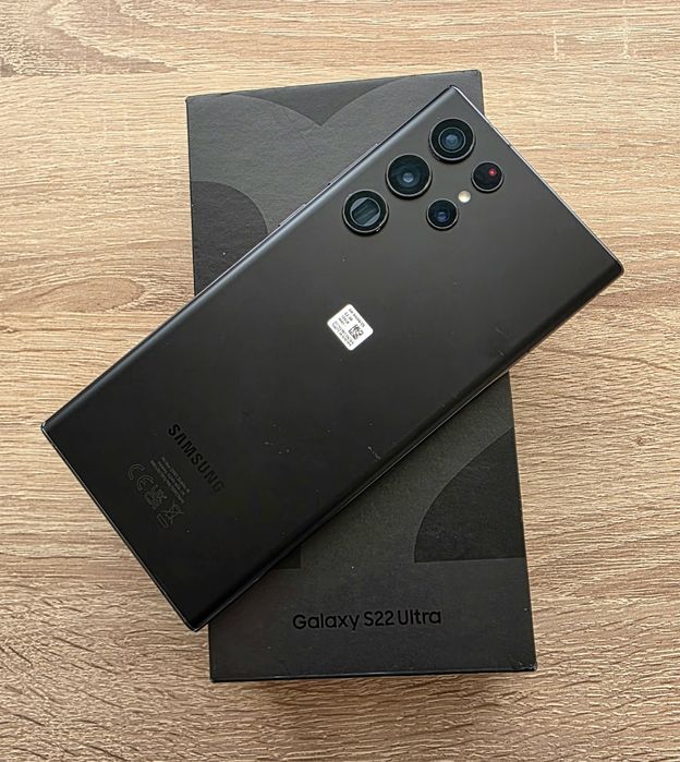 Samsung S22 ULTRА-Перфектен,Пълен комплект