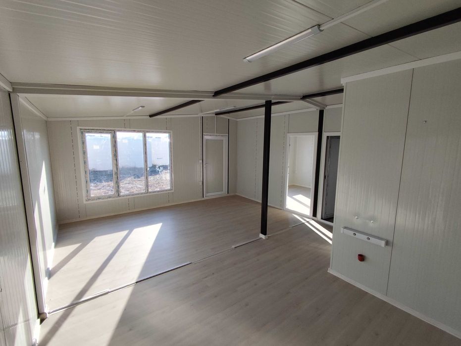 Жилищен контейнер 600/800 см. с двускатен покрив