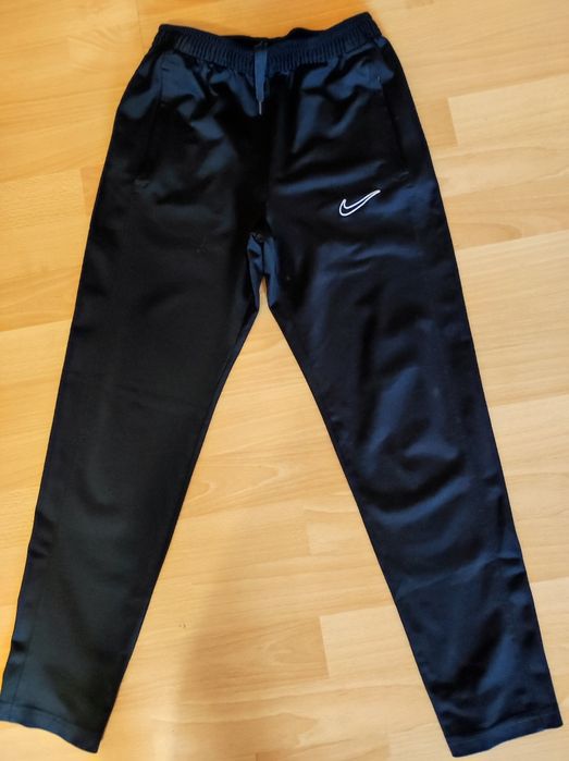 Долнище Nike  размер 147-158