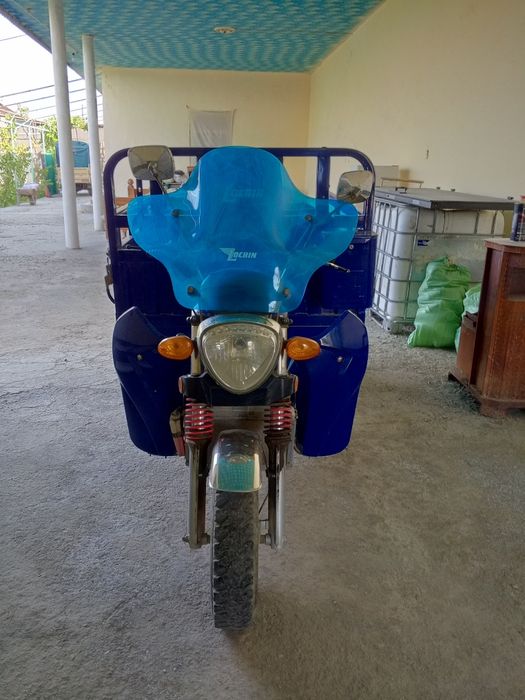 Mototsikl Lochin
